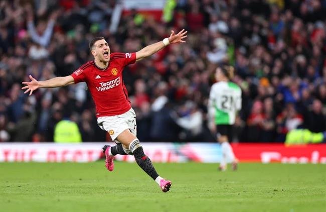 Diogo Dalot sẵn sàng cạnh tranh vị trí ở Man Utd 1