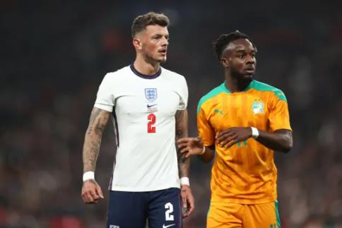 Quyết định của Ben White cần được tôn trọng