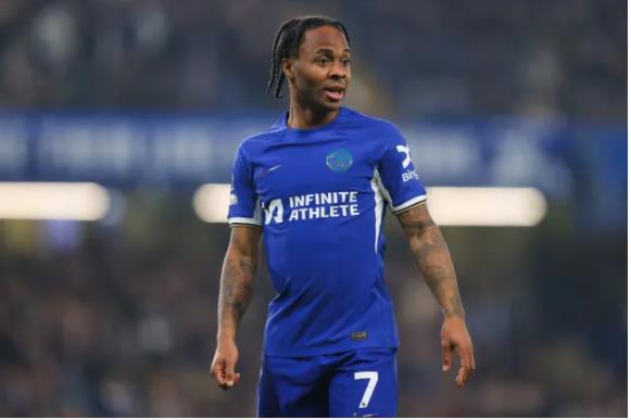 Raheem Sterling choi khong qua tot trong mau ao Chelsea mua nay