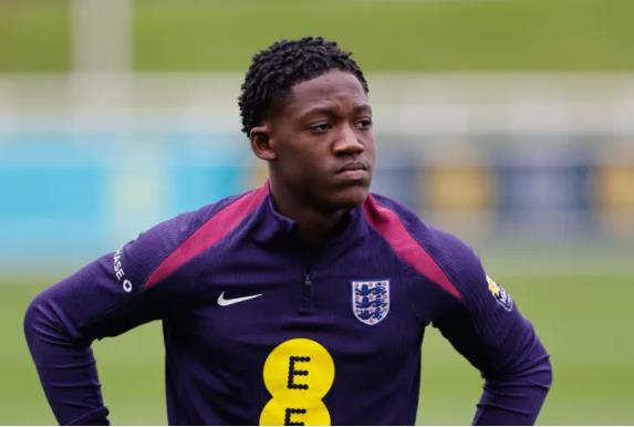 HLV Gareth Southgate chia se ve Kobbie Mainoo