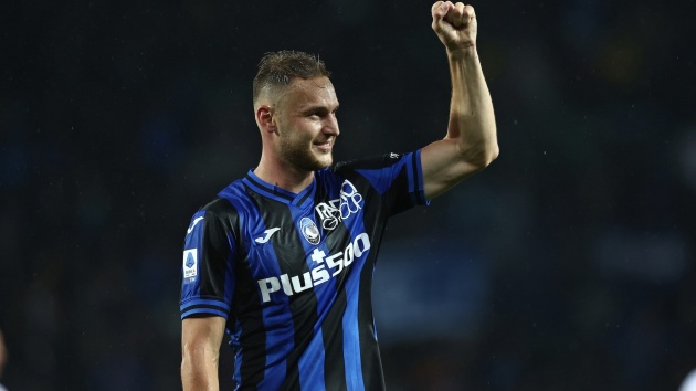 Liverpool dang dam phan voi Atalanta ve viec chieu mo Teun Koopmeiners