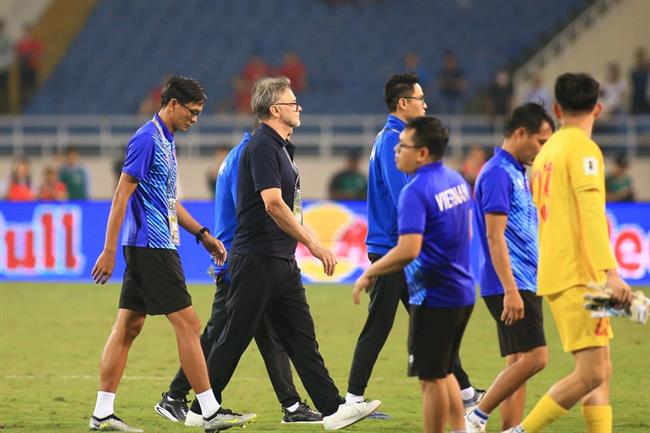 HLV Philippe Troussier có phải vấn đề duy nhất ở ĐT Việt Nam 1
