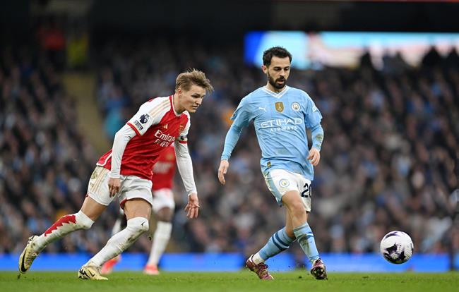 Bernardo Silva ngầm thừa nhận Man City mất quyền tự quyết