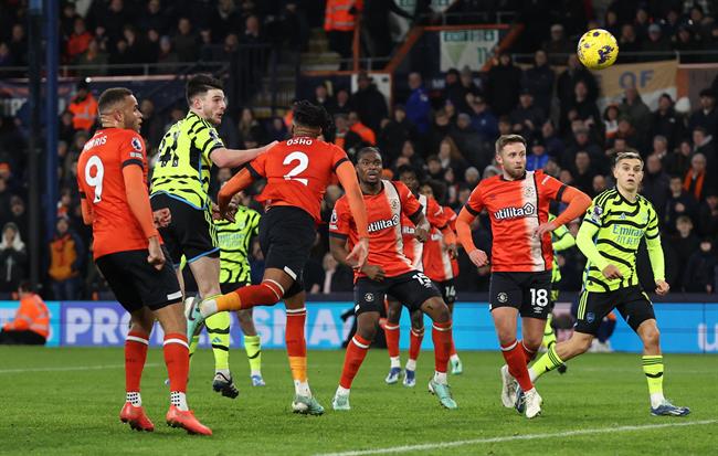  Chris Sutton du doan Arsenal danh bai Luton 3-0