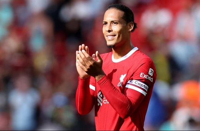 VIDEO: Van Dijk tiết lộ những tiền đạo khó nhằn nhất trong sự nghiệp