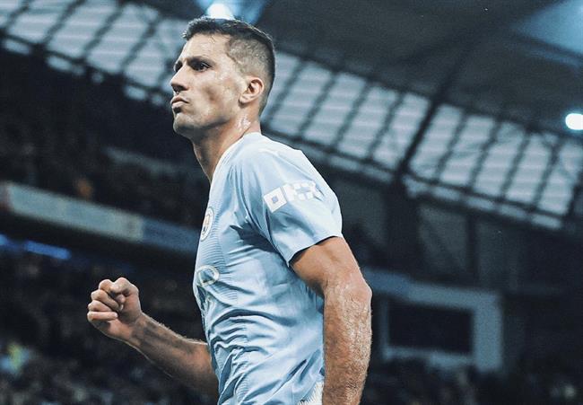 Man City muốn “trói chân” Rodri tới hết sự nghiệp