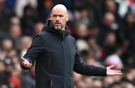 HLV Erik ten Hag noi ve tran hoa Liverpool 