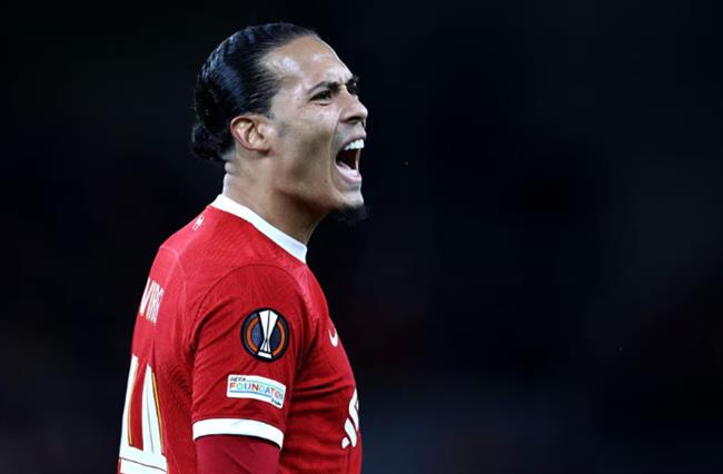 Virgil van Dijk noi ve tran thua Atalanta