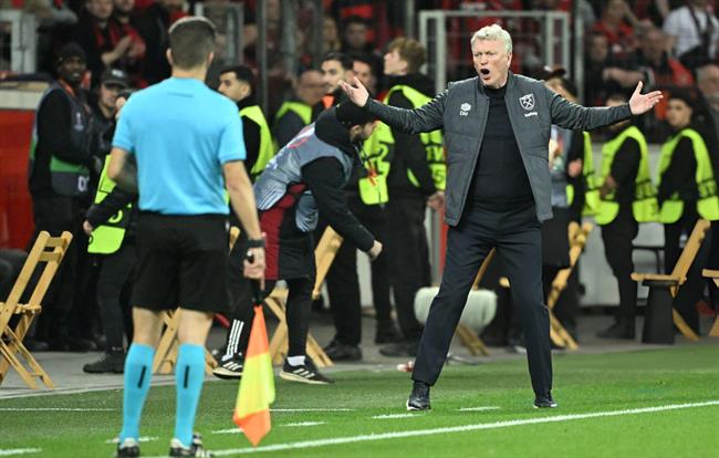 HLV David Moyes chỉ trích cầu thủ Bayer Leverkusen