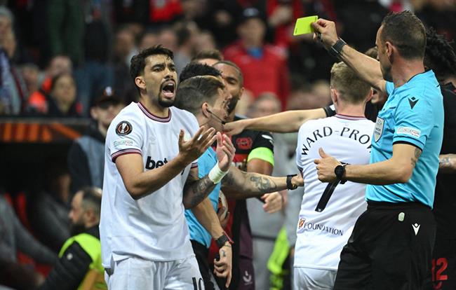 HLV David Moyes chỉ trích cầu thủ Bayer Leverkusen 1