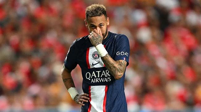 Neymar bị tố liên tục say xỉn khi đến sân tập của PSG