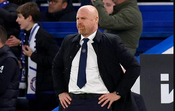 HLV Sean Dyche lập kỷ lục tệ hại sau trận thua Chelsea