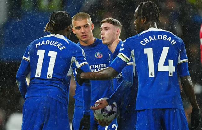Nhìn lại 4 lần cầu thủ Chelsea tranh giành penalty ở mùa giải này 3 Nhìn lại 4 lần cầu thủ Chelsea tranh giành penalty ở mùa giải này 3