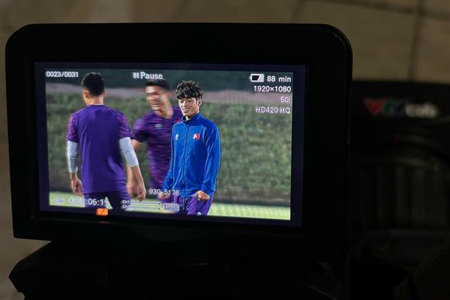 Quốc Việt đem tin mừng cho U23 Việt Nam