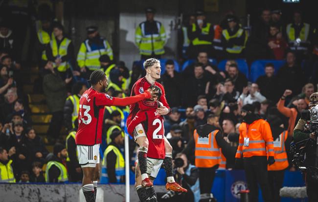 Antony ấn tượng với đồng đội trẻ tại MU mùa này 1