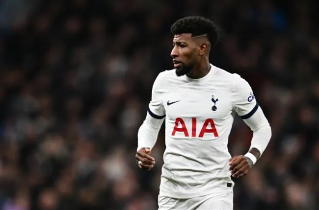 Gary Neville chỉ ra cái tên khiến Tottenham thảm bại trước Liverpool