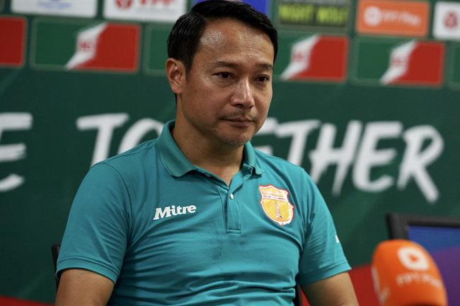 HLV Vũ Hồng Việt: CLB Nam Định thành bại tại tháng 5