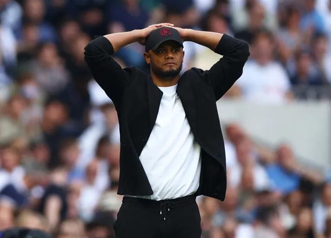 Burnley của Vincent Kompany trở lại Championship. Burnley cua Vincent Kompany tro lai Championship.