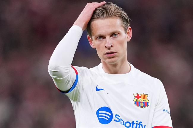 Ronald Koeman cảnh báo Barca về Frenkie de Jong