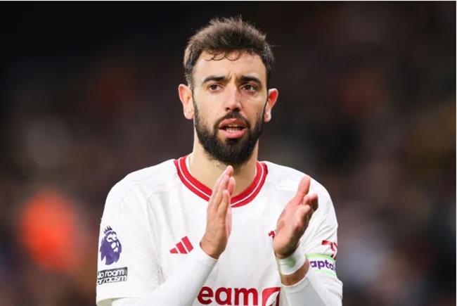 Bruno Fernandes suýt cập bến Spurs trước khi tới MU Bruno Fernandes suyt cap ben Spurs truoc khi toi MU