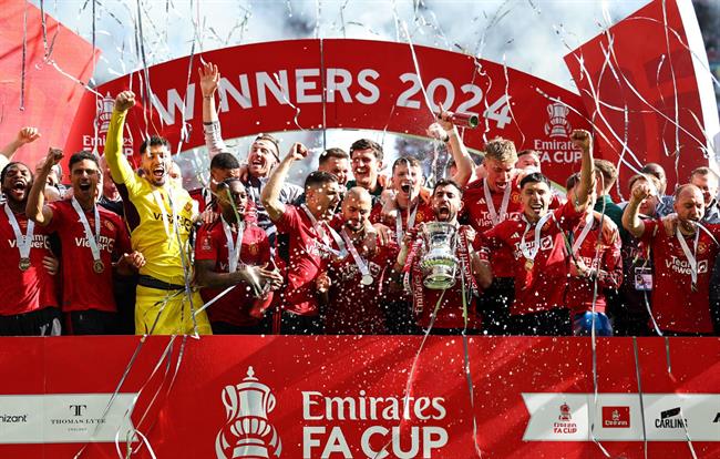 Erik ten Hag vẫn chưa dám khẳng định tương lai dù vô địch FA Cup 1 Erik ten Hag vẫn chưa dám khẳng định tương lai dù vô địch FA Cup 1