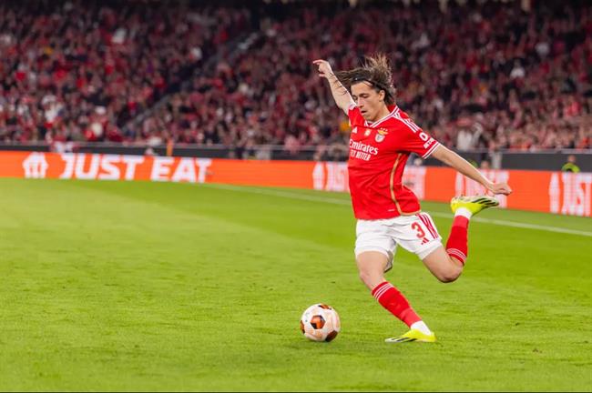 Benfica đã kích hoạt tùy chọn mua đứt Alvaro Fernandez từ phía MU Benfica da kich hoat tuy chon mua dut Alvaro Fernandez tu phia MU