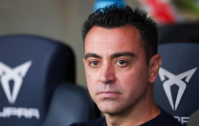 Barca sa thải Xavi: Khi chữ "tiền" trở thành trò đùa