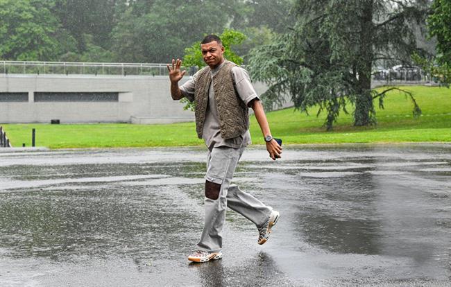 Tương lai Kylian Mbappe không ảnh hưởng tới ĐT Pháp 1 Tương lai Kylian Mbappe không ảnh hưởng tới ĐT Pháp 1