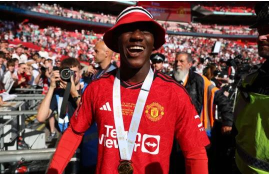 Kobbie Mainoo da co mot mua giai dot pha tai MU