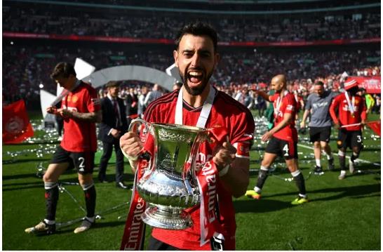 Bayern Munich muốn gây sốc với Bruno Fernandes