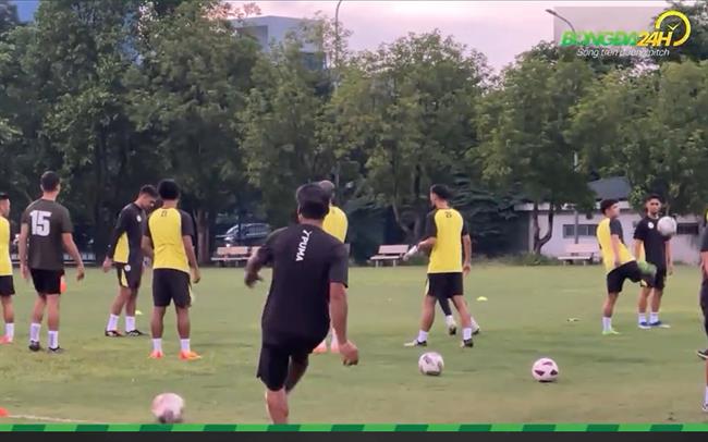 Toàn cảnh buổi tập của đội tuyển Philippines tại Việt Nam