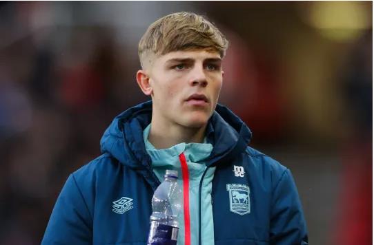 Brandon Williams roi MU theo dang chuyen nhuong tu do