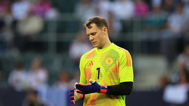 HLV Nagelsmann lên tiếng bảo vệ Manuel Neuer sau sai sót khó tin