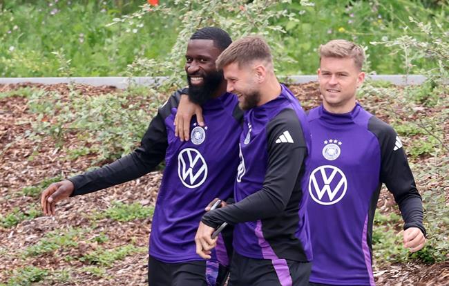 Toni Kroos lên tiếng về xô xát giữa đồng đội ở ĐT Đức 1