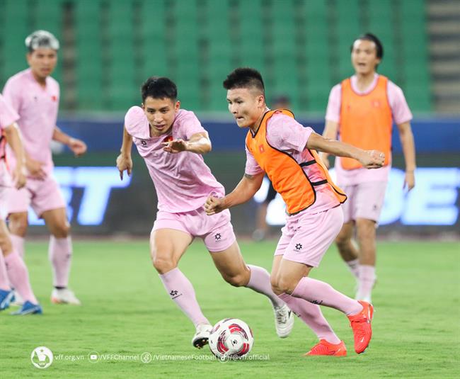 ĐT Việt Nam làm quen chảo lửa Basra International, sẵn sàng đấu Iraq