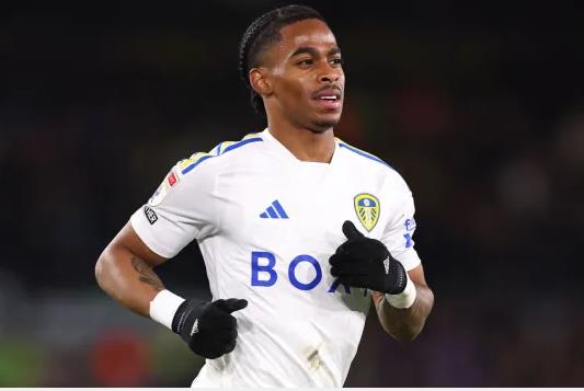 Chelsea va Liverpool sap mat Crysencio Summerville vao tay Brighton