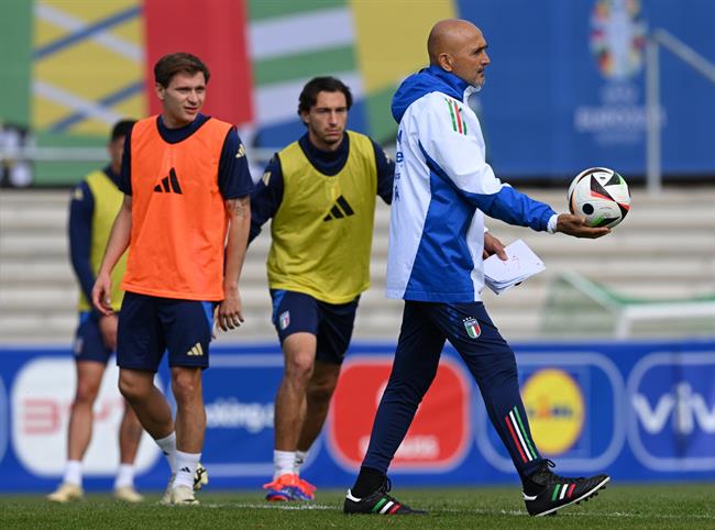 HLV ĐT Italia sẵn sàng đá kiểm soát bóng trước Tây Ban Nha 1