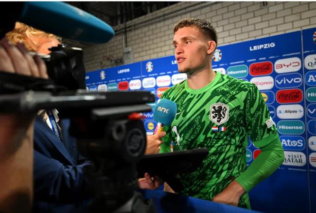 Bart Verbruggen nói về trận đấu với Pháp Bart Verbruggen noi ve tran dau voi Phap