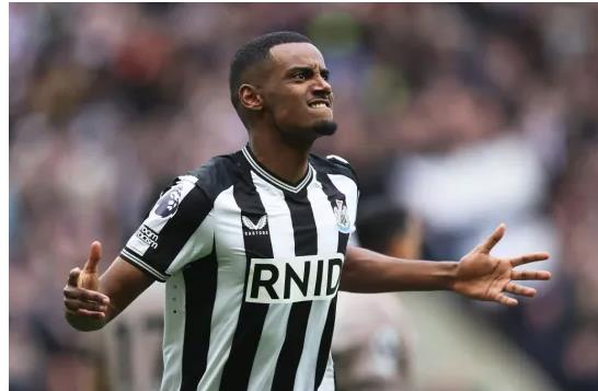 Alexander Isak duoc Arsenal quan tam