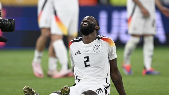 Rudiger dính chấn thương đùi sau trận gặp Thuỵ Sĩ