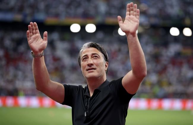 HLV ĐT Thuỵ Sĩ: Chúng tôi không lo lắng khi đối đầu Italia