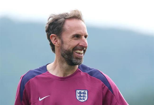 Gareth Southgate chỉ thay đổi một cầu thủ trước Slovakia