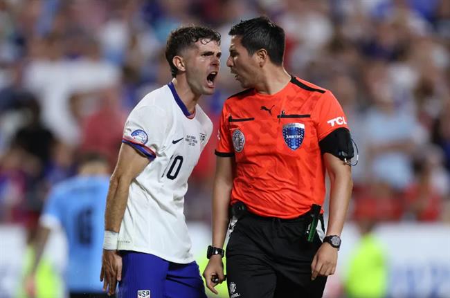 Trọng tài từ chối bắt tay Christian Pulisic tại Copa America 2024 1
