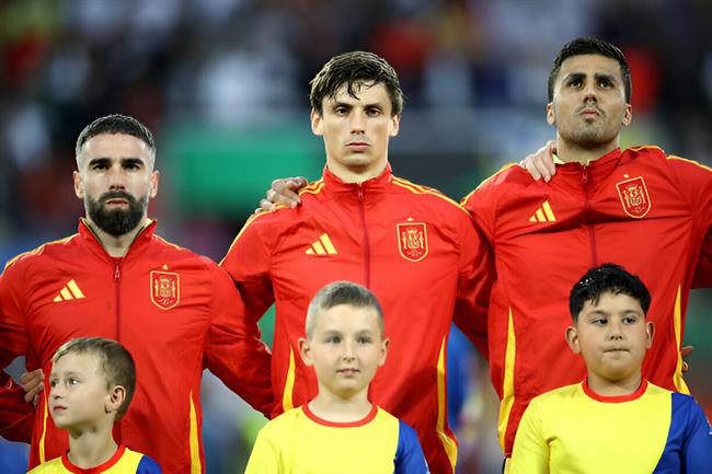 Carvajal rủ rê Rodri gia nhập Real Madrid