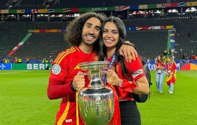B i G i H u V Marc Cucurella Xo y Gary Neville B i G i H u V Marc Cucurella Xo y Gary Neville
