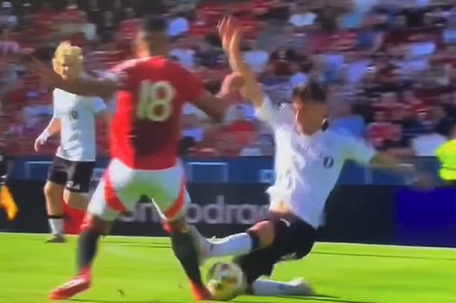 Casemiro may mắn thoát chấn thương nặng ở trận giao hữu của MU 1