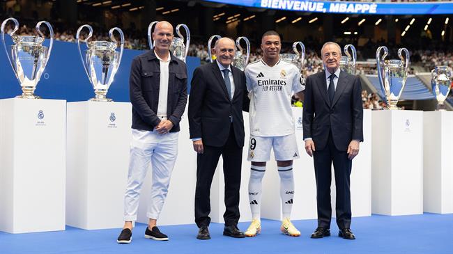 Chủ tịch Perez mới là vấn đề ở Real Madrid, không phải Mbappe
