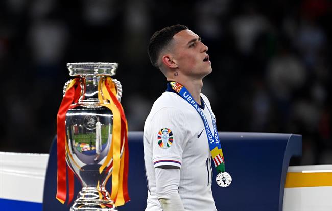 Phil Foden và những trải nghiệm buồn qua hai kỳ Euro