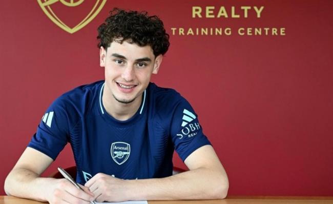 Arsenal ký hợp đồng với Tommy Setford Arsenal ky hop dong voi Tommy Setford