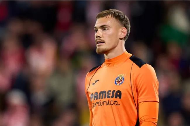 Filip Jorgensen đã gây chú ý trong khung thành của Villarreal Filip Jorgensen da gay chu y trong khung thanh cua Villarreal